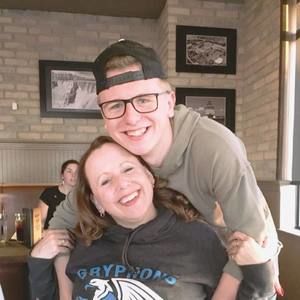 Meet your Posher, Leeanne